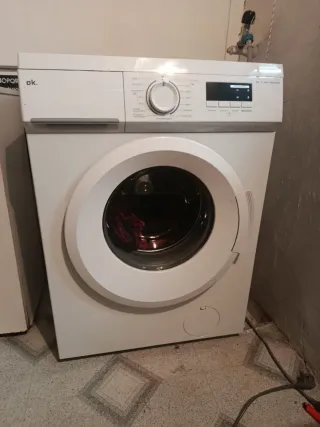 Lavadora Blanca ok. Aún en garantía tiene 6 meses