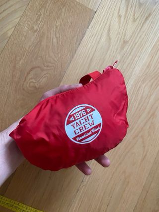 Chubasquero de niño rojo de bolsillo