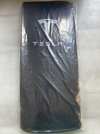 Funda consola Tesla negro