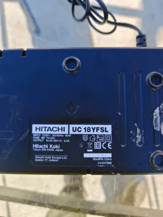 Taladro percutor Hitachi DV 18 DSDL Profesional