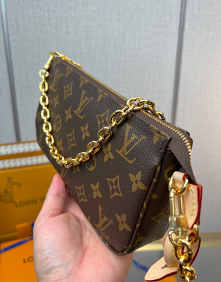Louis Vuitton Pochette Accessoires