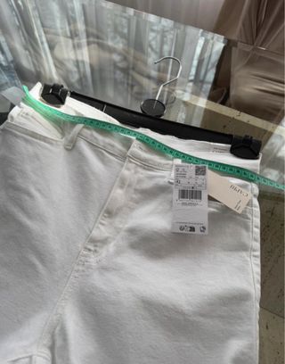 Pantalón tobillero blanco