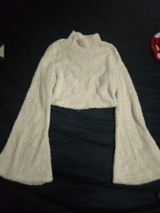 Jersey SHEIN beige crop manga acampanada