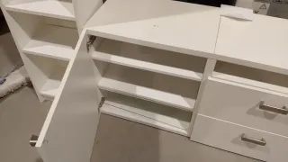 Mueble TV blanco madera y plástico