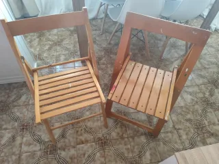 Sillas de madera plegables