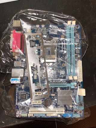 Placa Base Gigabyte GA-B75M-D3V Socket 1155