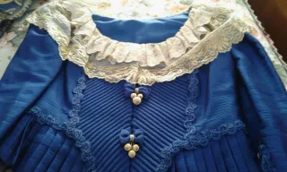 Traje de fallera: corpiño,falda, manteletas, zapat