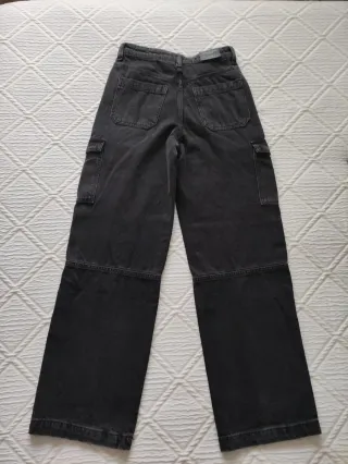 Pantalón cargo H&M negro