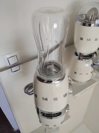 Batidora de vaso Smeg nueva a estrenar
