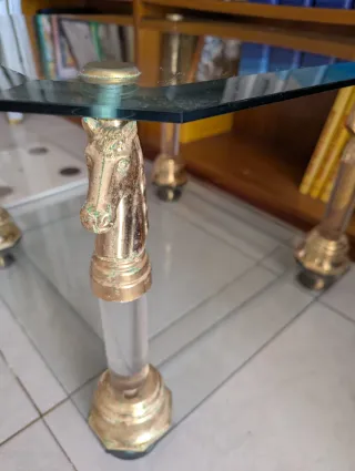 Mesa de centro cristal y metal dorado