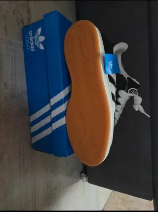 Adidas Campus Negras y Blancas