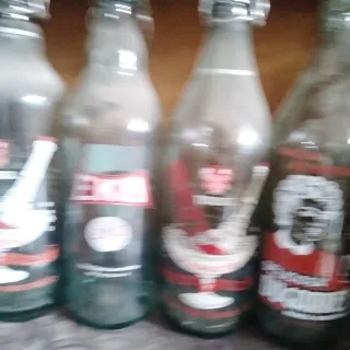 4 Vecchie Bottiglie di Vetro