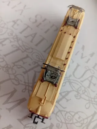 Ibertren Alsthom DB-213-037-6 Locomotora + 3 vagon