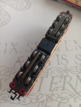 Ibertren Alsthom DB-213-037-6 Locomotora + 3 vagon