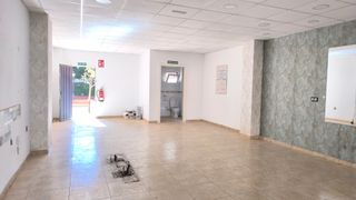 ALQUILER LOCAL COMERCIAL - CARRERA PERÚ - ALMERÍA.