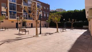 ALQUILER LOCAL COMERCIAL - CARRERA PERÚ - ALMERÍA.