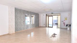 ALQUILER LOCAL COMERCIAL - CARRERA PERÚ - ALMERÍA.