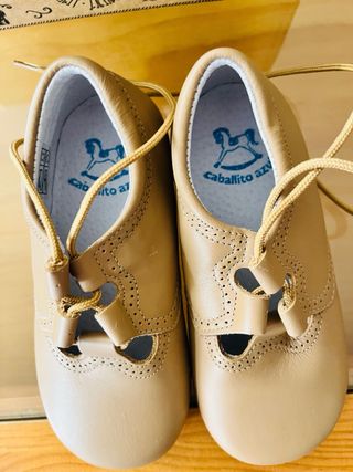 Zapatos niño Cienta beige talla 24
