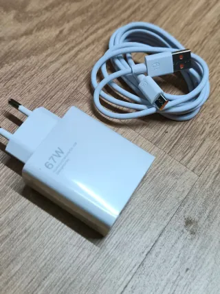Cargador Rápido 67W USB-C