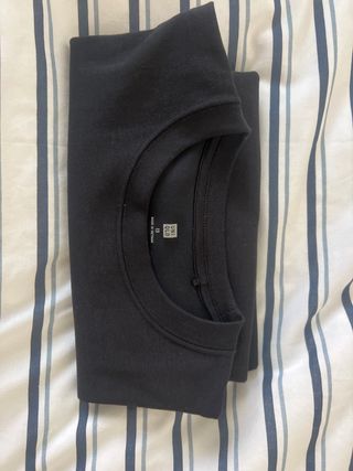 Camiseta Uniqlo Negra Talla M