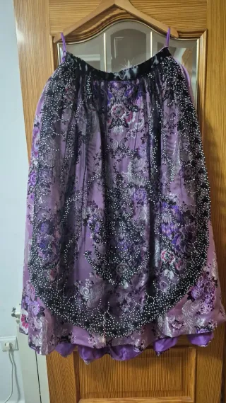 Traje de Fallera Morado y Negro Estrenar