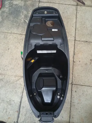 Bajo asiento Sym Symphony SR 125