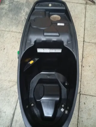 Bajo asiento Sym Symphony SR 125