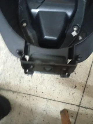 Bajo asiento Sym Symphony SR 125