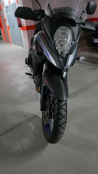 Suzuki V Strom 650 XT ABS Aventura Gris. 14.000km