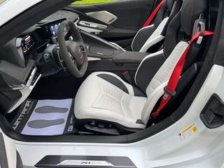 Chevrolet Corvette 70 aniversario 6.2 V8 500CV TARGA 70 ANIVERSARIO (1923-2023)