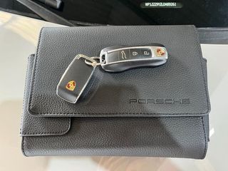 Porsche Cayenne Turbo 4.0 V8 Biturbo 550CV 4WD – Paquete completo Sport R-Design