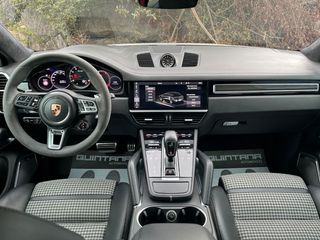 Porsche Cayenne Turbo 4.0 V8 Biturbo 550CV 4WD – Paquete completo Sport R-Design