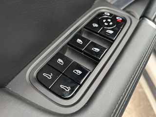 Porsche Cayenne Turbo 4.0 V8 Biturbo 550CV 4WD – Paquete completo Sport R-Design