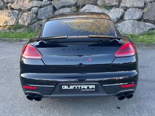 Porsche Panamera 4.8i GTS BLACK EDITION V8 440CV con tracción integral 4WD