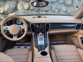 Porsche Panamera 4.8i GTS BLACK EDITION V8 440CV con tracción integral 4WD