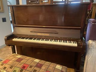 Piano Vertical GÖRS & KALLMANN