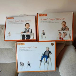 Silla Stokke Steps con asiento y bandeja