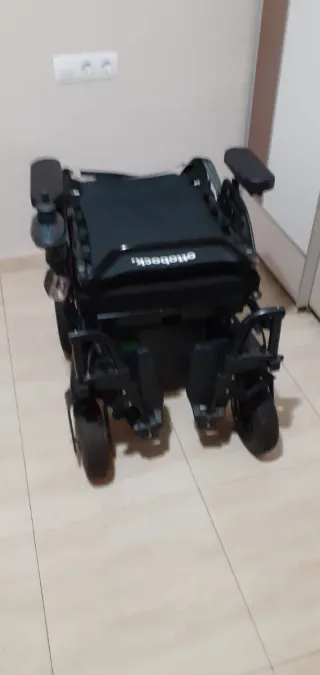 Silla de Ruedas Eléctrica Negra