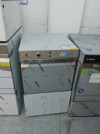 Lavavajillas industrial