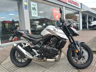 HONDA CB750 Hornet - Moto