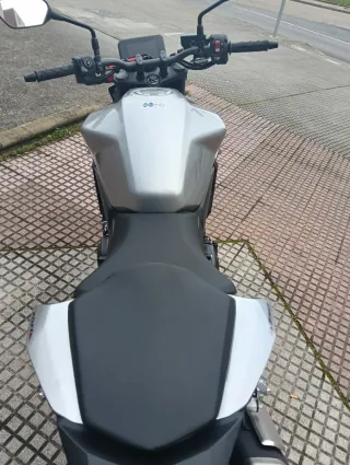 HONDA CB750 Hornet - Moto