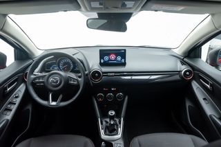 Mazda 2 1.5 e-Skyactiv-G 90 CV Homura. 2023.