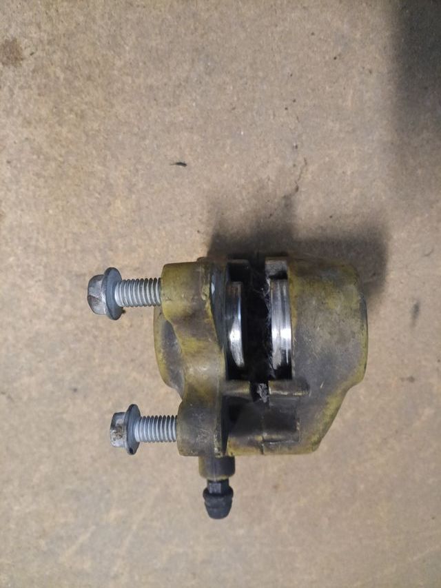 Pinza de freno delantero dorada Aprilia Rally 02