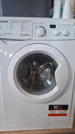 Lavadora Indesit 9kg - 1200 rpm