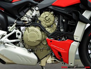 DUCATI STREETFIGHTER V4