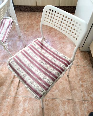 Mesa Ikea con 4 Sillas