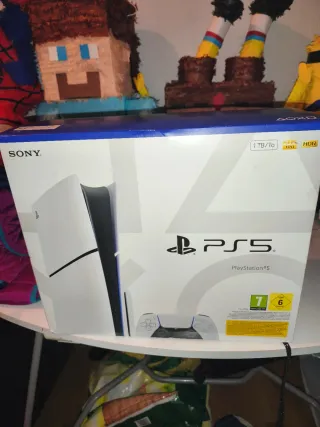 PlayStation 5 (PS5) Nueva sin usar con mando