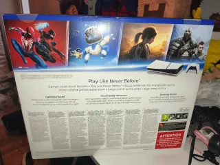 PlayStation 5 (PS5) Nueva sin usar con mando