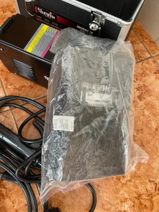 Soldador Inverter CEVIK 140 + Maletín