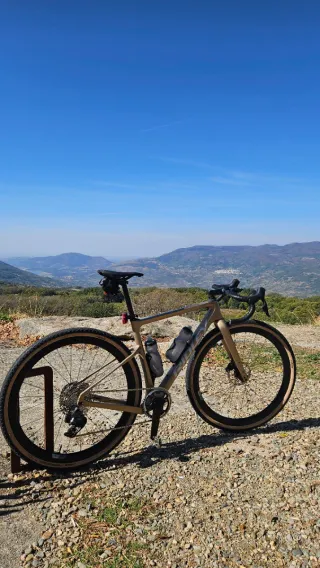 Bicicleta Gravel Ridley Adventure Sram AXS